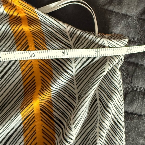 (EUC) Apt. 9 gathered collar, sleeveless flowy tank. Size XL - Picture 5 of 6